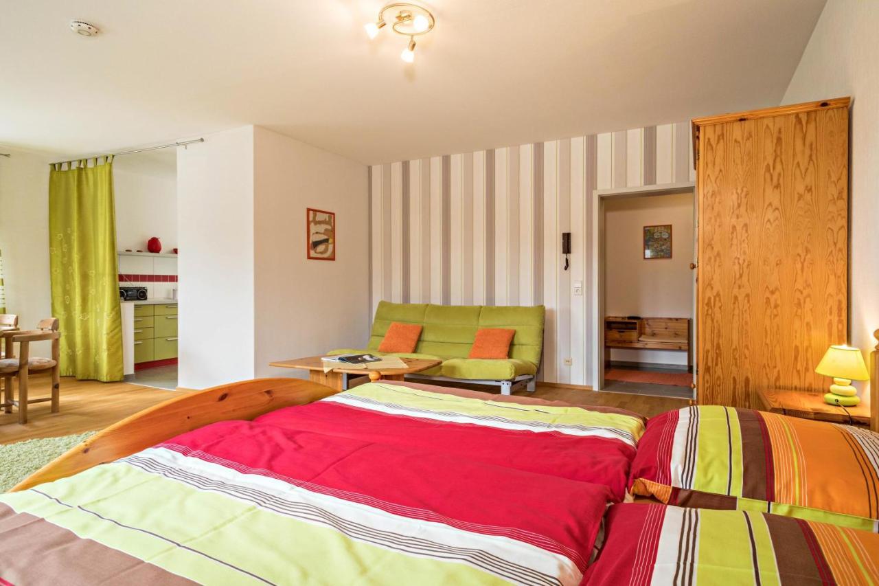 Ferienwohnung Am Schloss Heiligenborn Zewnętrze zdjęcie